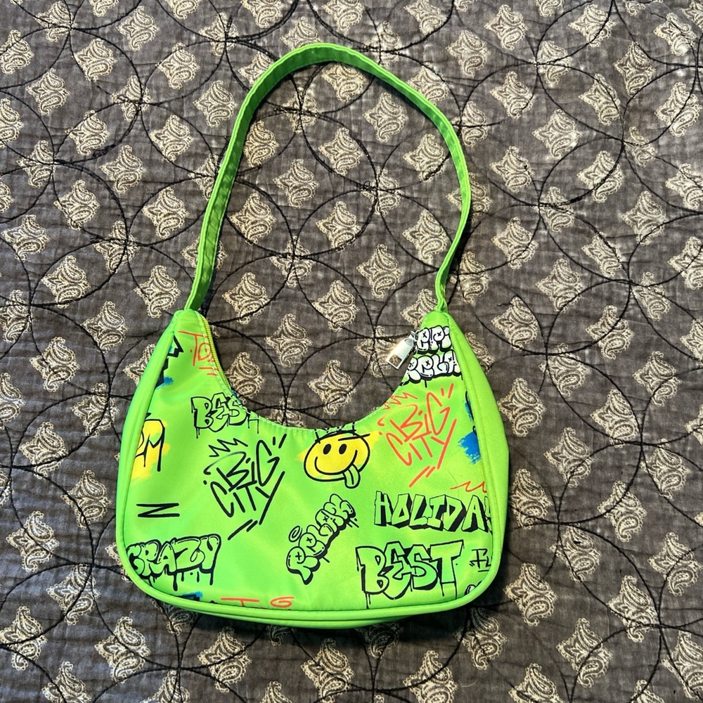 green purse